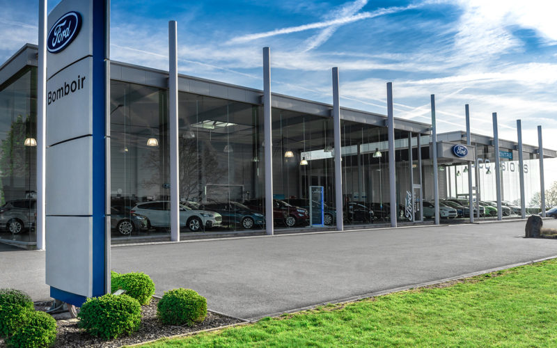 Devanture garage Bomboir